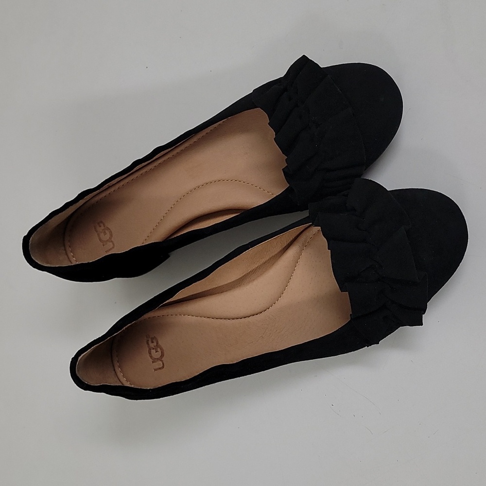 UGG Australia BLACK SUEDE FIFI RUFFLE BLOCK HEELS SHOES WOMEN'S 1092281 - Picture 1 of 9